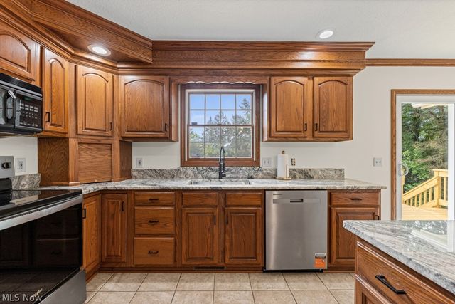 6962 Mapleridge Circle NW, Canton, OH 44718