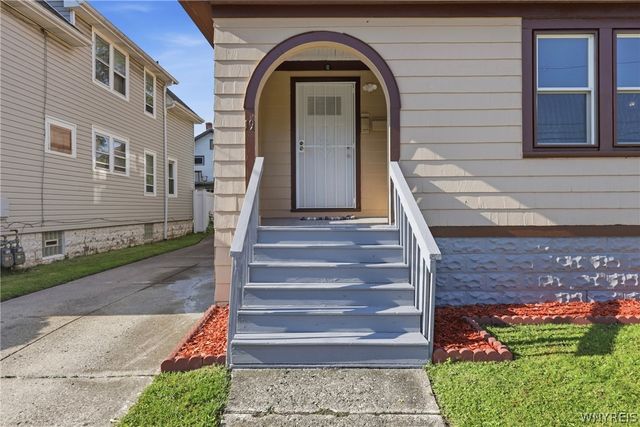 19 Martha Avenue, Buffalo, NY 14215