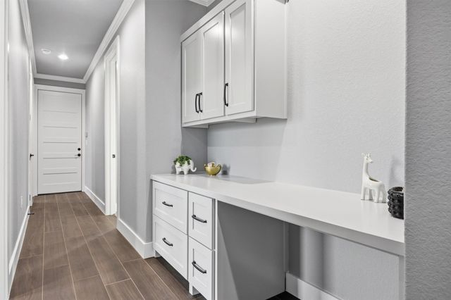 178 Balch RD, Elgin, TX 78621