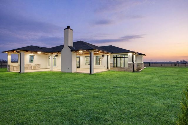 178 Balch RD, Elgin, TX 78621