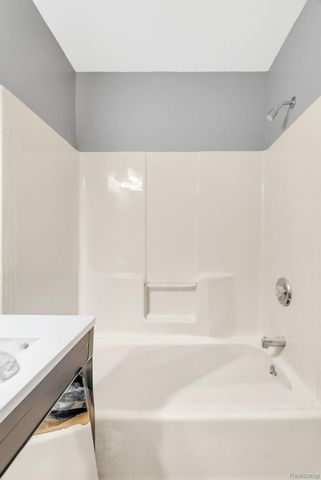 2215 Hancock Street, Port Huron, MI 48060