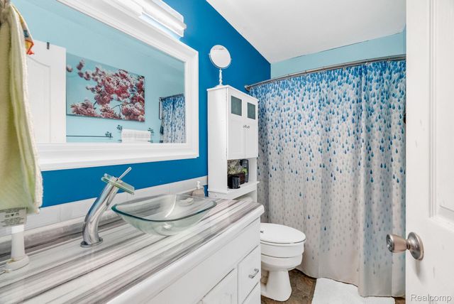 2215 Hancock Street, Port Huron, MI 48060