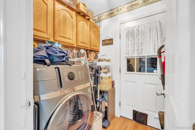 2215 Hancock Street, Port Huron, MI 48060