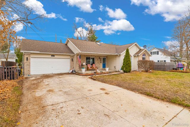 2215 Hancock Street, Port Huron, MI 48060