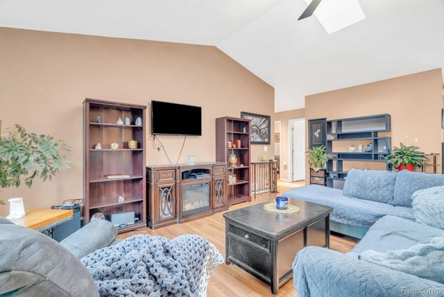 2215 Hancock Street, Port Huron, MI 48060