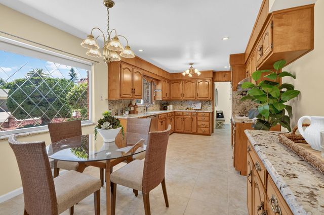 4831 Finlandia Way, Carmichael, CA 95608