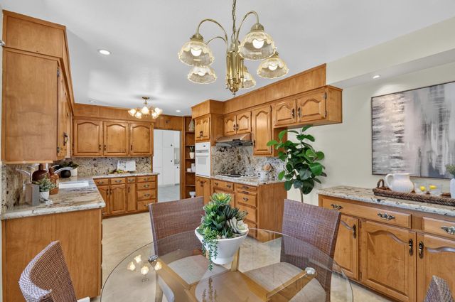 4831 Finlandia Way, Carmichael, CA 95608