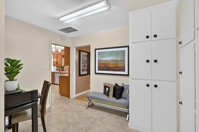 4831 Finlandia Way, Carmichael, CA 95608