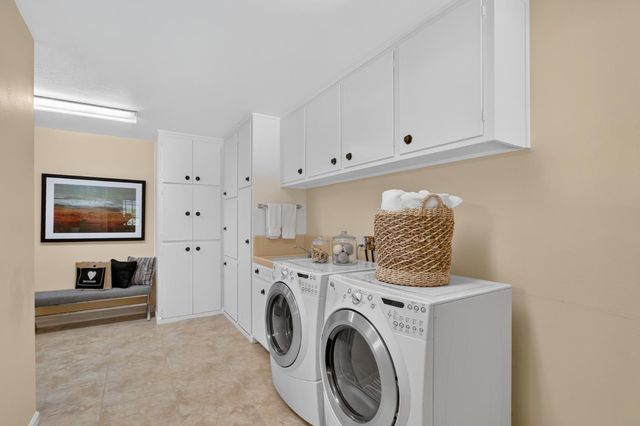 4831 Finlandia Way, Carmichael, CA 95608