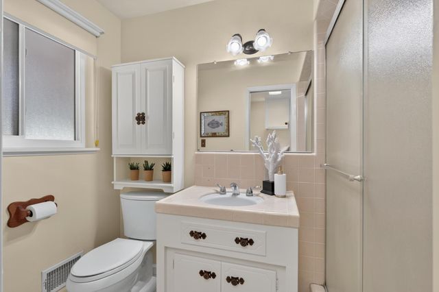 4831 Finlandia Way, Carmichael, CA 95608