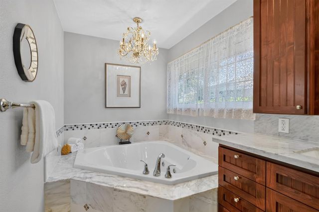 4831 Finlandia Way, Carmichael, CA 95608