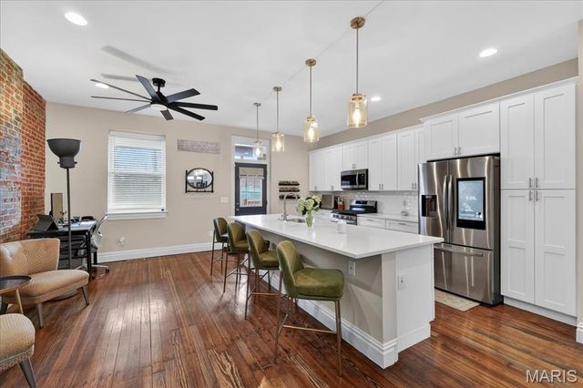 2026 Allen Avenue, St Louis, MO 63104