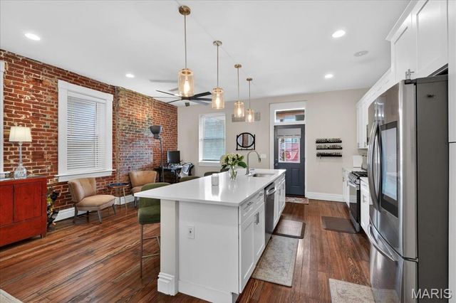 2026 Allen Avenue, St Louis, MO 63104