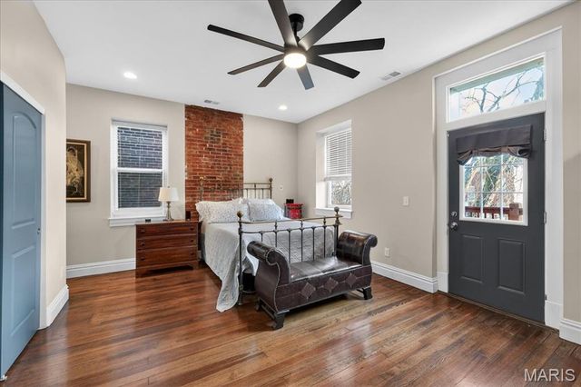 2026 Allen Avenue, St Louis, MO 63104