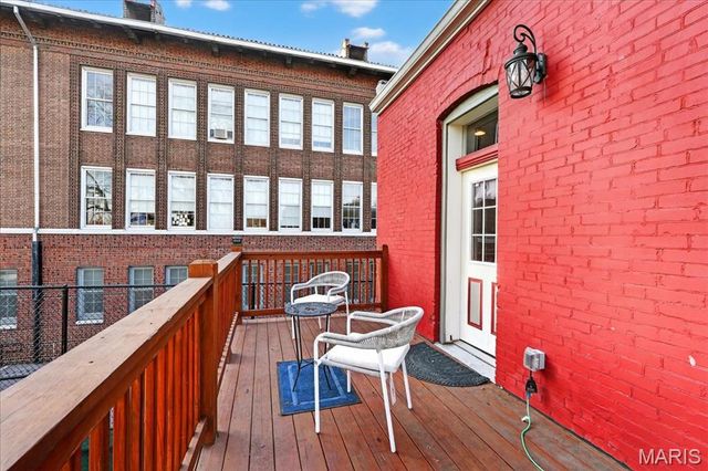 2026 Allen Avenue, St Louis, MO 63104