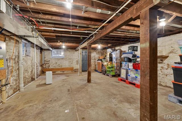 2026 Allen Avenue, St Louis, MO 63104