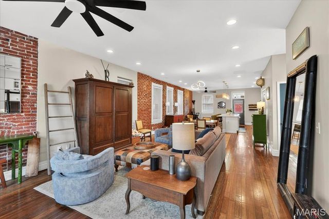 2026 Allen Avenue, St Louis, MO 63104