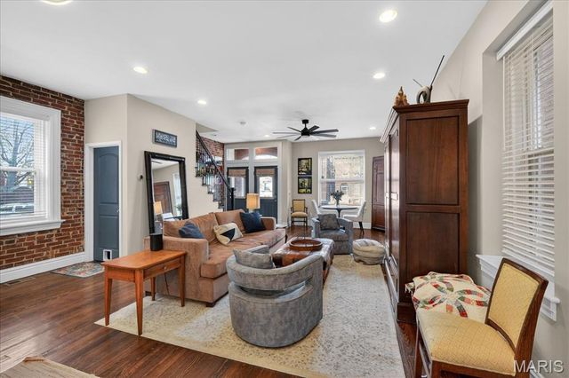 2026 Allen Avenue, St Louis, MO 63104