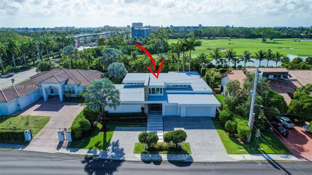 907 Diplomat Pkwy, Hallandale Beach, FL 33009