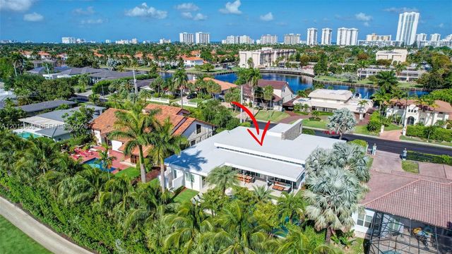 907 Diplomat Pkwy, Hallandale Beach, FL 33009