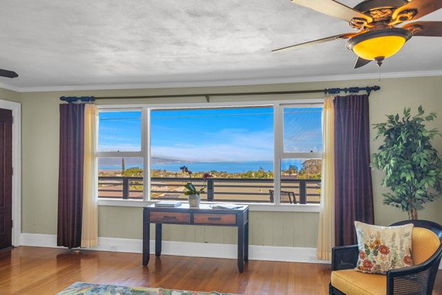 1123 Kehau Pl, Makawao, HI 96768