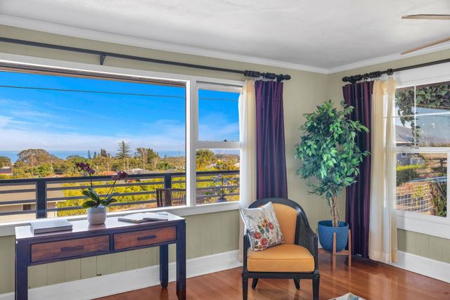 1123 Kehau Pl, Makawao, HI 96768