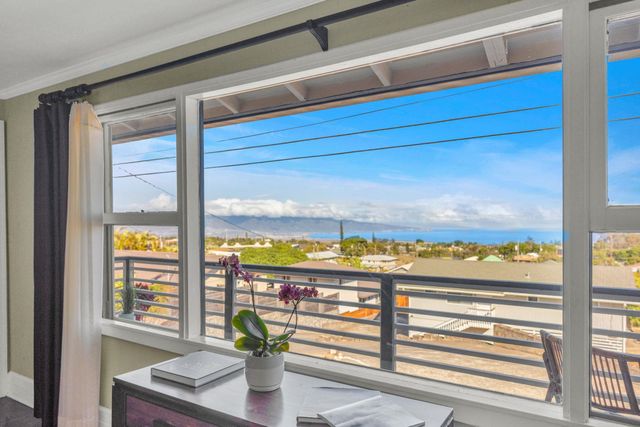 1123 Kehau Pl, Makawao, HI 96768