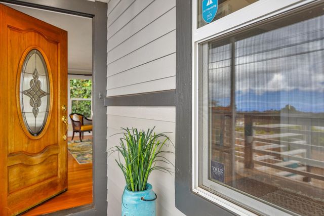 1123 Kehau Pl, Makawao, HI 96768