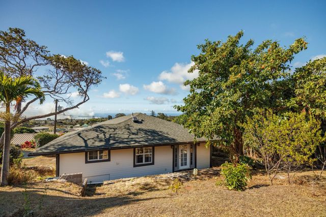 1123 Kehau Pl, Makawao, HI 96768