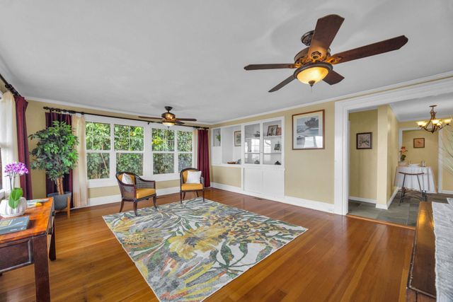 1123 Kehau Pl, Makawao, HI 96768
