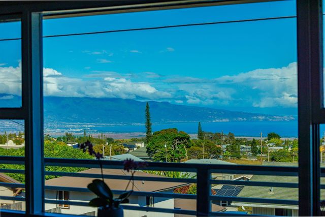 1123 Kehau Pl, Makawao, HI 96768