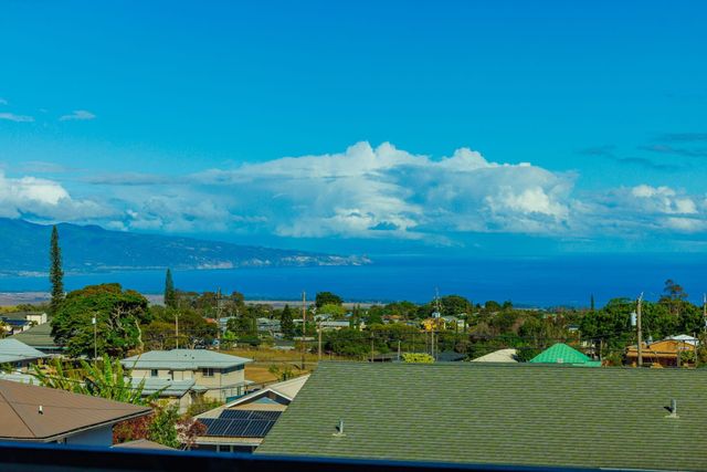 1123 Kehau Pl, Makawao, HI 96768