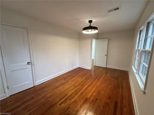 2855 Quincy Drive, Winston-salem, NC 27106