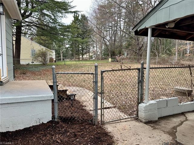 2855 Quincy Drive, Winston-salem, NC 27106