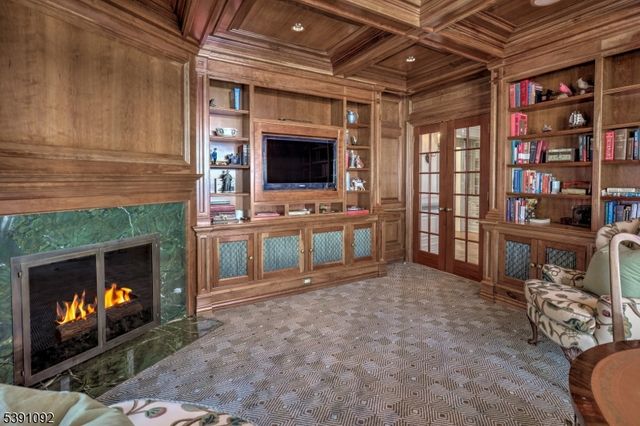 156 Overleigh Rd, Bernardsville Boro, NJ 07924