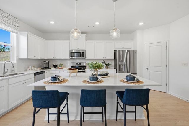 4031 Alderstone Drive, Flowery Branch, GA 30542