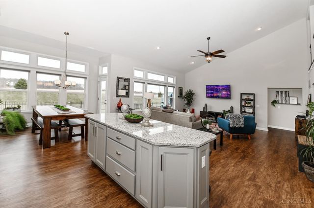 7078 Quellin Boulevard, Hamilton Twp, OH 45039