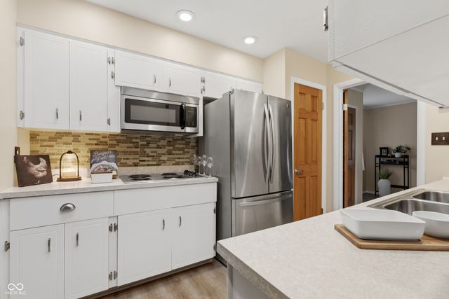 2515 E 99th Street, Carmel, IN 46280