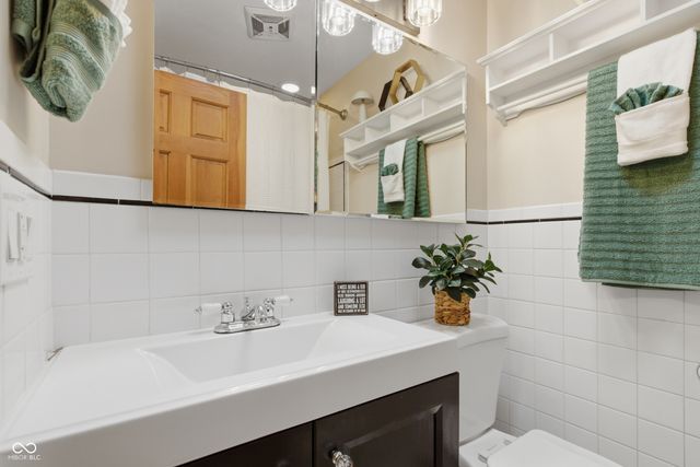 2515 E 99th Street, Carmel, IN 46280