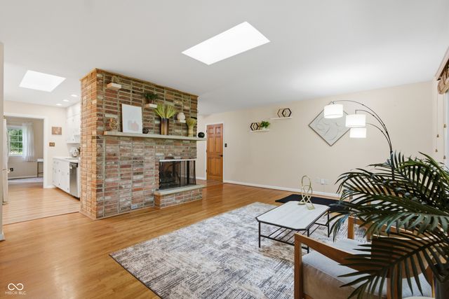 2515 E 99th Street, Carmel, IN 46280