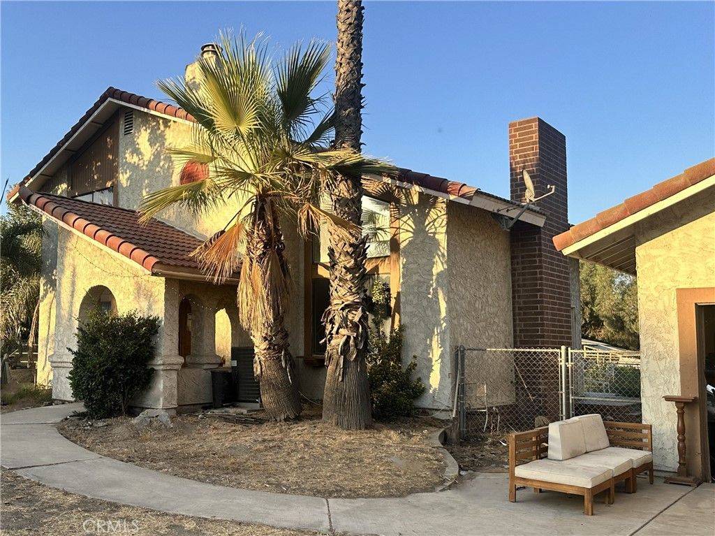 3819 E Phillips Blvd., Pomona, CA 91766