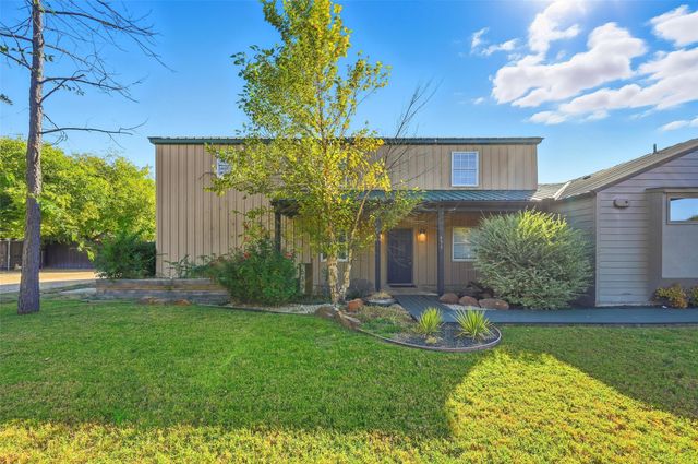 633 Rose Garden Drive 2, Mckinney, TX 75072