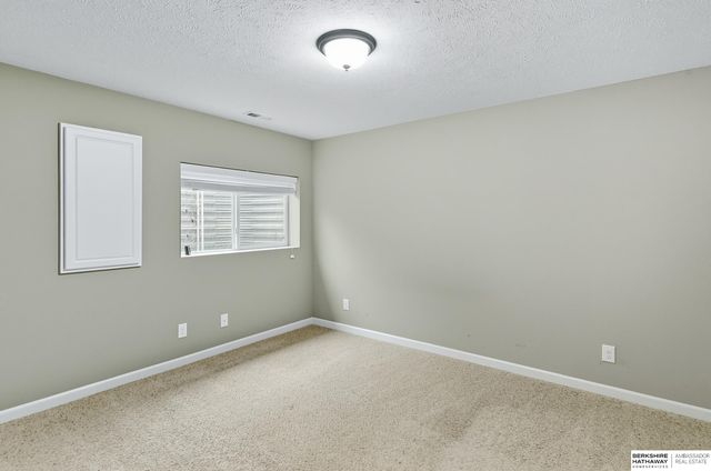 17125 Colony Drive, Omaha, NE 68136