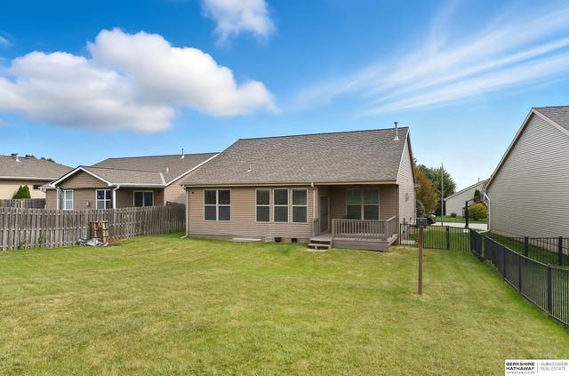 17125 Colony Drive, Omaha, NE 68136