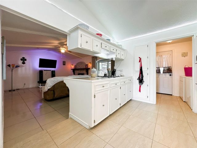 10922 Fm 1764 Road, Galveston, TX 77510