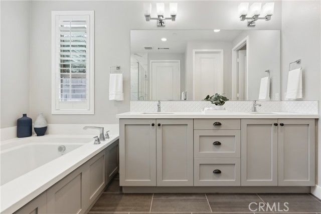 27 Alienta Lane, Rancho Mission Viejo, CA 92694