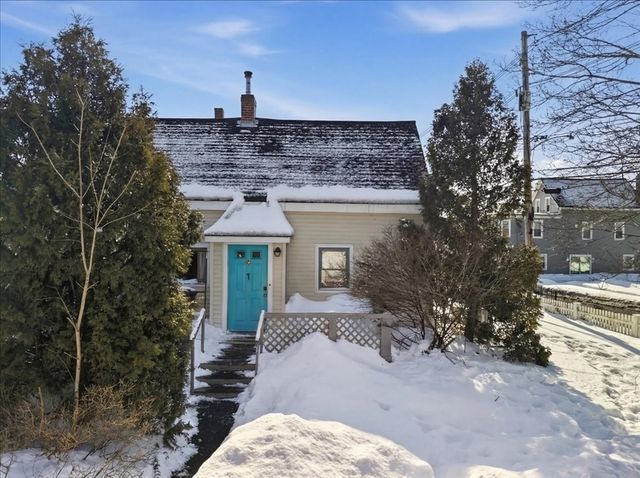 1 Campbell Court, Taunton, MA 02718