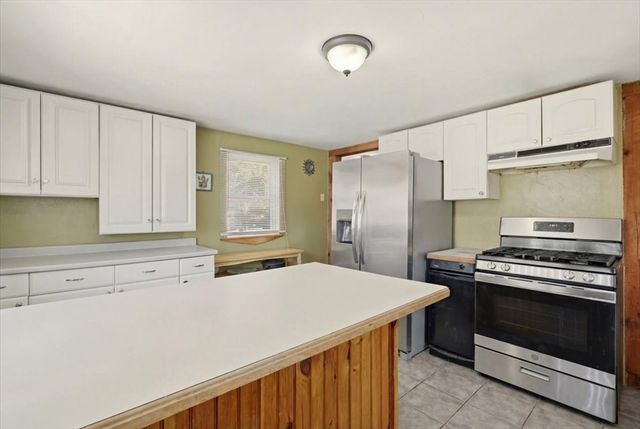1 Campbell Court, Taunton, MA 02718