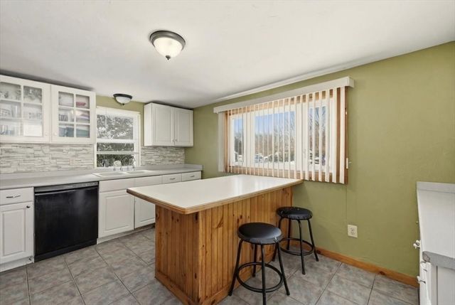 1 Campbell Court, Taunton, MA 02718