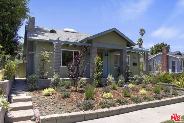 1561 Carmona Avenue, Los Angeles, CA 90019